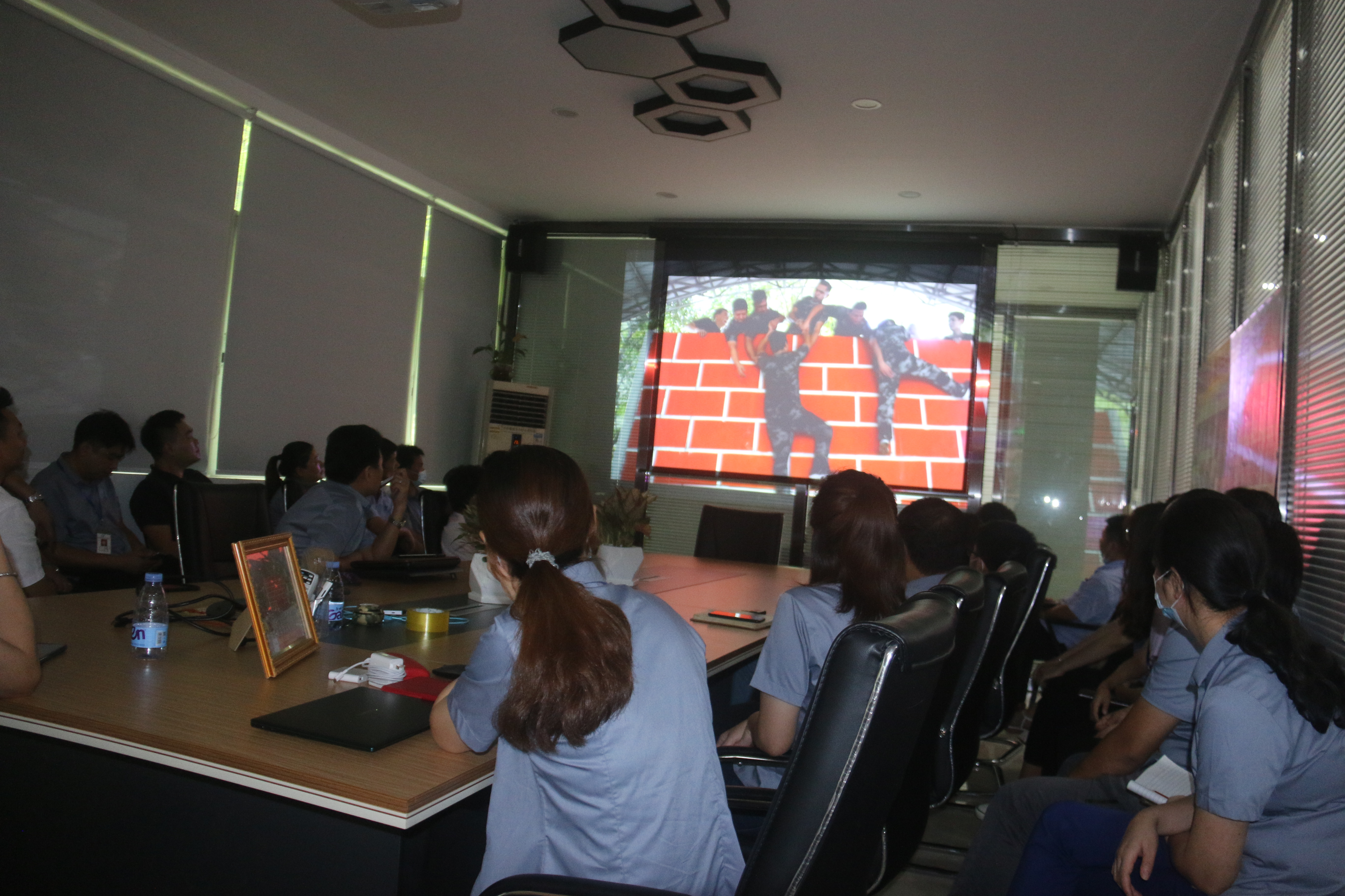 同心協(xié)力、贏在執(zhí)行、共創(chuàng)輝煌-深圳譽格拓展訓練回顧